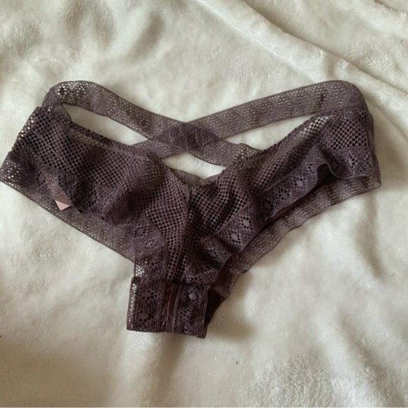 Victoria’s Secret cheeky panty - Picture 2 of 3